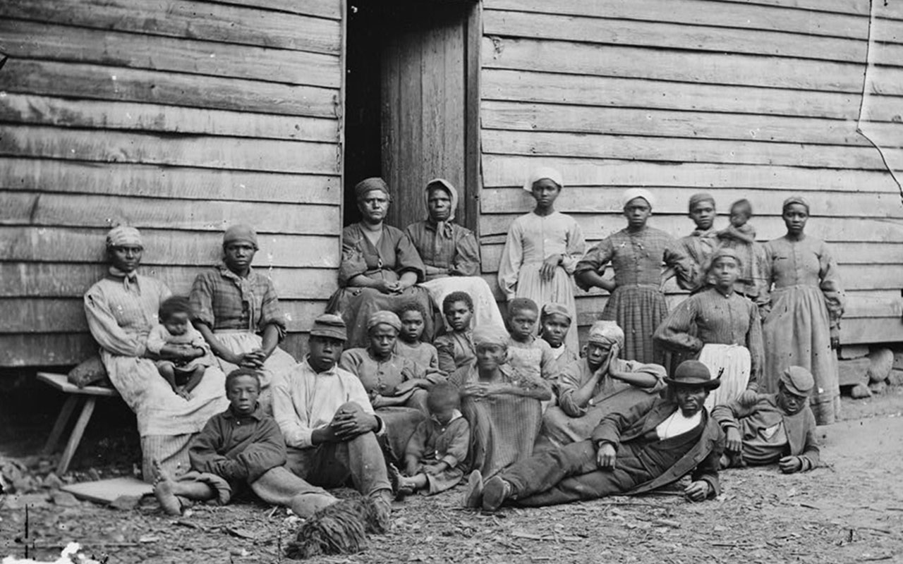 Cumberland Landing Va Group of contrabands at Follers house